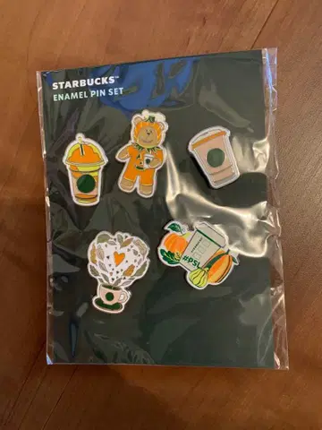 2025 스타벅스 핀 배지 세트 베어리스타 호박 스파이스 라떼