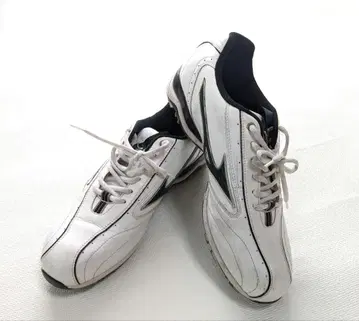 미즈노 화이트 골프화 슬림핏