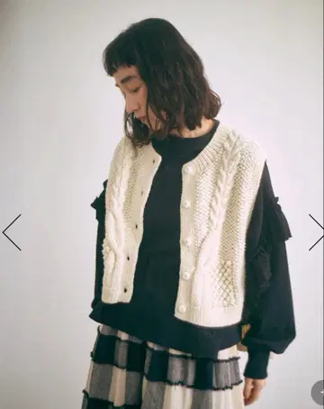 [ 새상품급 ] tumugu 로빙 울 케이블 니트 베스트