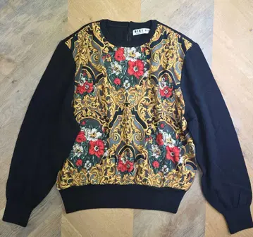 BIKI BIK 플라워 프린트 긴팔 니트 48 컨디션 최상 피코네 y44