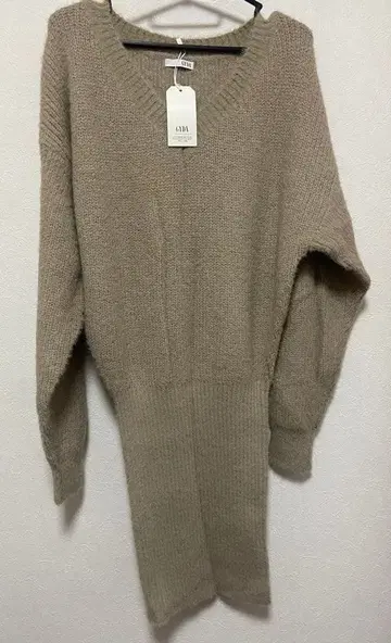 GYDA 베이지 V넥 니트 원피스