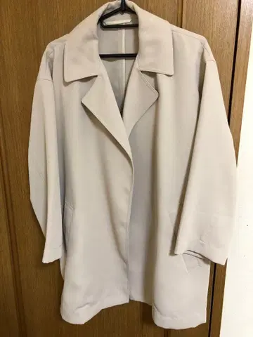 로페피크닉 코트 베이지