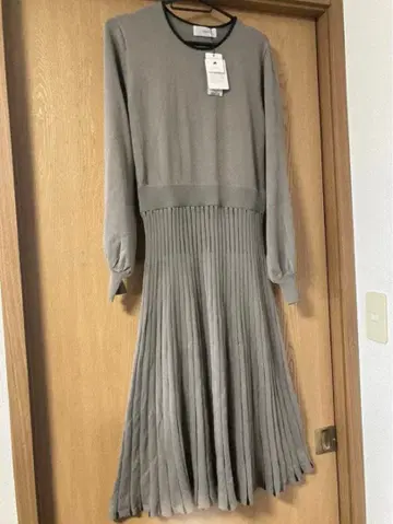 index 그레이 니트 원피스 긴팔 플리츠