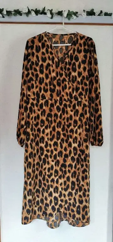 레오파드 무늬 긴팔 롱 원피스