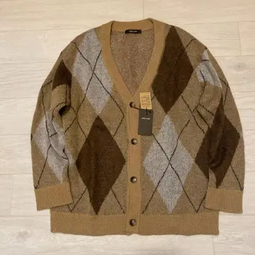 정가 23100엔 꼼사맨 아가일 가디건 사이즈 M 베이지