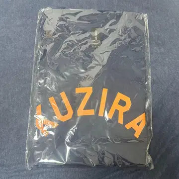KUZIRA T셔츠 미개봉