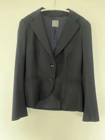 다크 그레이 스트라이프 비즈니스 정장 상하의 셋업