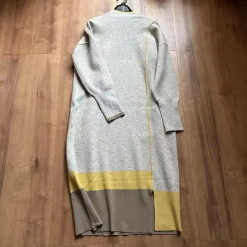 착용 1회 CAST 정가 27,500엔 컬러 블록 니트 원피스