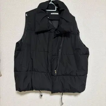 미사용품 Ada. 블랙 다운 베스트 허리 조절 가능