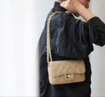 AULENTTI 오우렌티 퀼팅 체인 백 베이지