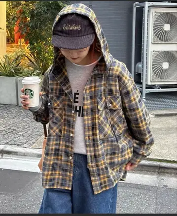 새상품급 [ UNISEX ] 후드 부착 체크 셔츠 M 사이즈