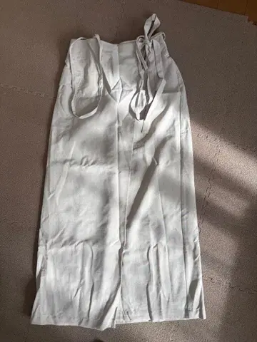 Discoat 테크 린넨 어깨끈 포함 랩스커트