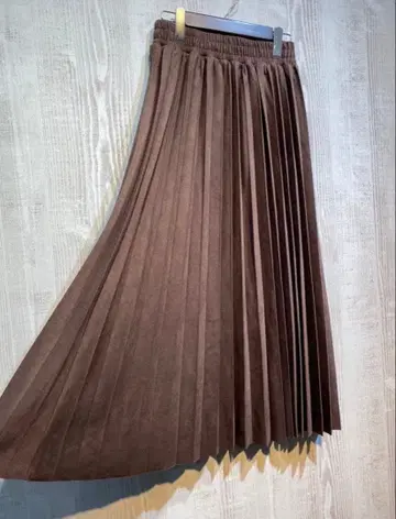 [ 새상품급! ] CHARM BERRY TIC 브라운 플리츠 스커트