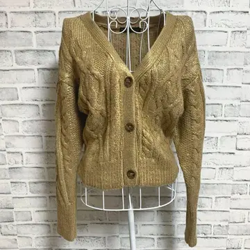 [ NOBLE ] 노블 골드 컬러 숏 기장 니트 가디건