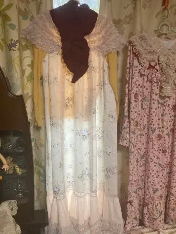 사엘라풍 피어리마 넥워머 와인 레드 색상