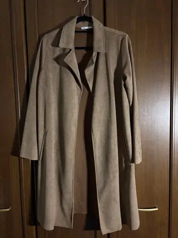 ZARA 베이지 롱 코트