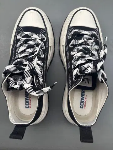 CONVERSE REACT 블랙/화이트 스니커즈/신발