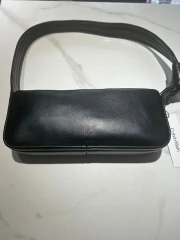 Calvin Klein 블랙 숄더백