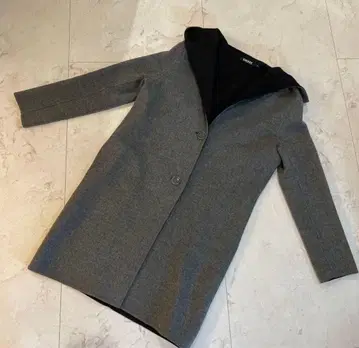 DONNAKARANNEWYORK 다나카란뉴욕 후드 그레이 코트