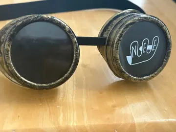 NEE 보키의 고글