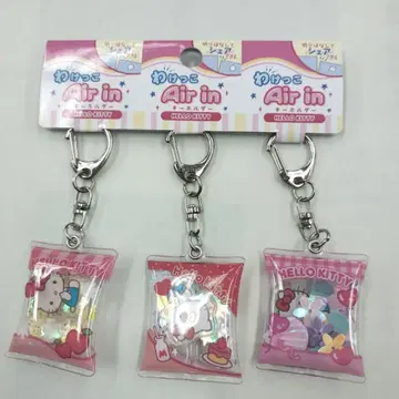 헬로키티 에어 인 아크릴 키링 3개 세트