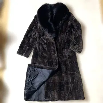 다크 브라운 퍼 롱 코트 여배우 칼라