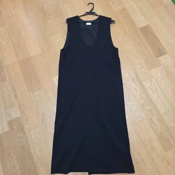 green label relaxing 블랙 슬리브리스 원피스 F