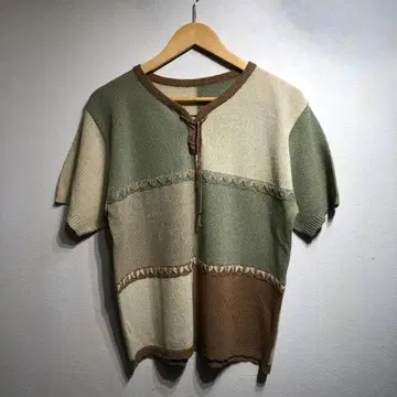 패치워크 디자인 반팔 니트