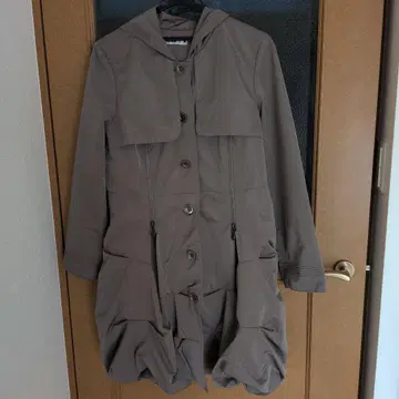 브라운 후드 부착 트렌치코트 일본제