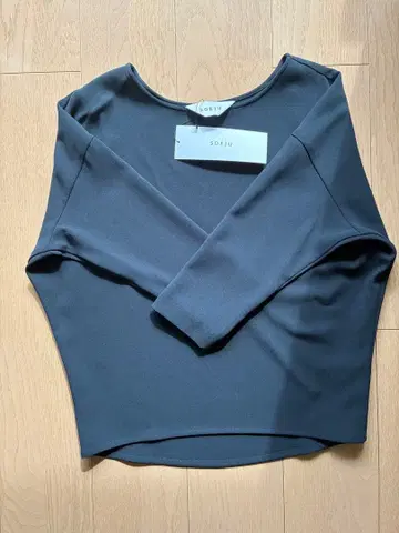 [ 미사용 ] SOEJU 소 코쿤 블라우스 8분 소매 사이즈 M