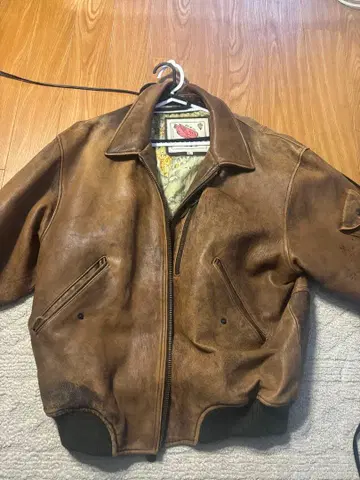 브라운 가죽 자켓