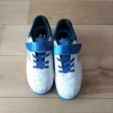 Umbro 축구화 화이트/블루 21.5cm