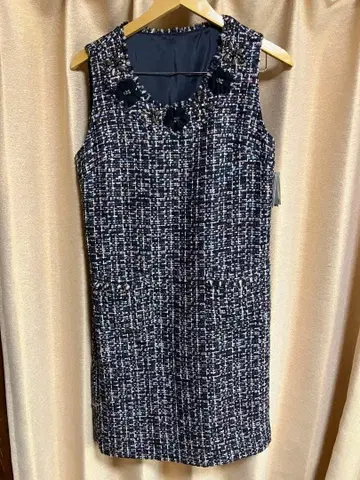 [ 새상품 택 포함 ] Rose Tiara 트위드 슬리브리스 원피스 42