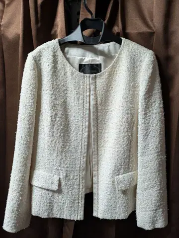 [ UNTITLED ] 아이보리 트위드 자켓 사이즈 42