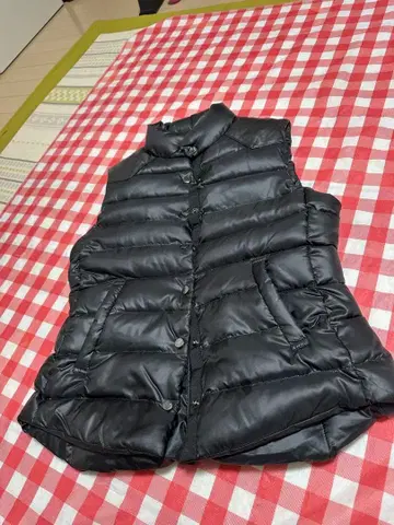 블랙 퀼팅 다운 베스트