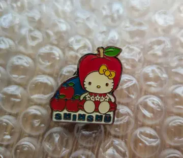 헬로키티 신슈 버전 핀 배지 2002 사과