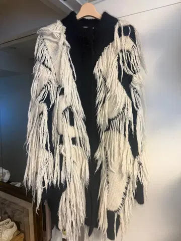 Salvatore Ferragamo 프린지 가디건 럭셔리 새상품급