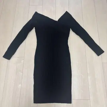 RESEXXY 오프숄더 니트 원피스