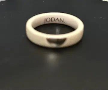 JODAN. 아로마링 라이트 베이지 L 사이즈 조단