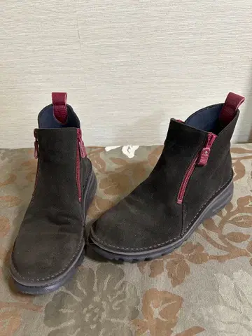 JS 하트 라벨 이탈리아 가죽 더블 지퍼 경량 숏부츠