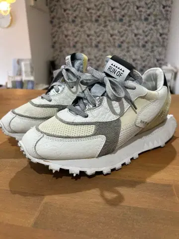 RUN OF 스니커즈 화이트/그레이