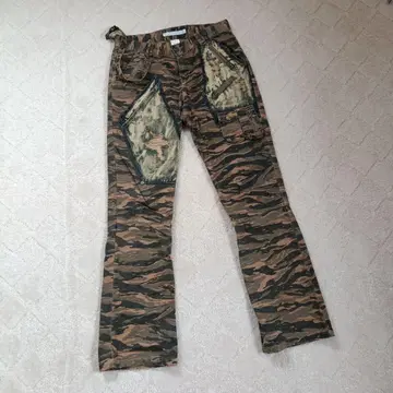 카모 패턴 부츠컷 데님 L 사이즈