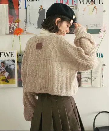 로인 누이 믹스 케이블 시어 니트