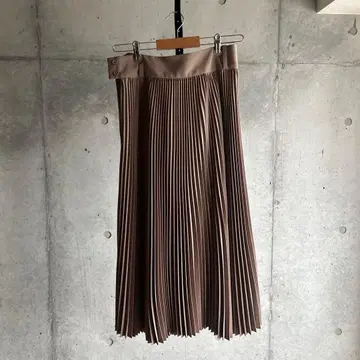 하이크 플리츠 롱 스커트 베이지