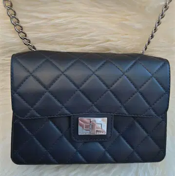 [ 거의 미사용 ] DESIGN INVERSO 체인 숄더백