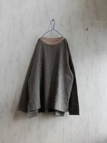 아두이트리스테스 네이비 리브 하운드투스 상의