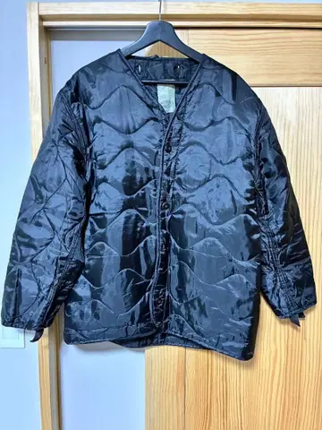 블랙 퀼팅 라이너