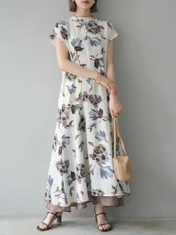 Lumier 플라워 패턴 시어 헴 원피스