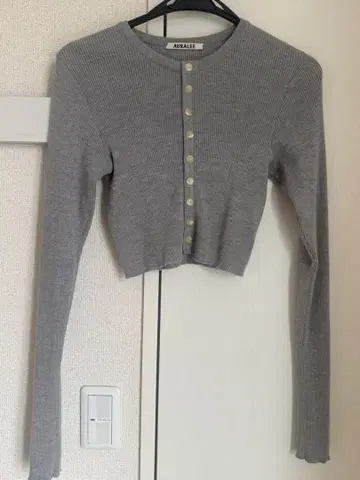 AURALEE 그레이 크롭 가디건