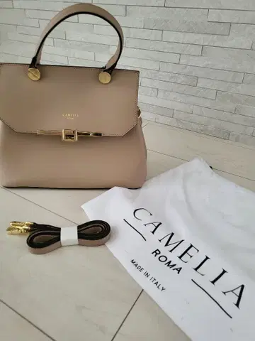 까멜리아 로마 Camelia Roma 가죽 핸드백